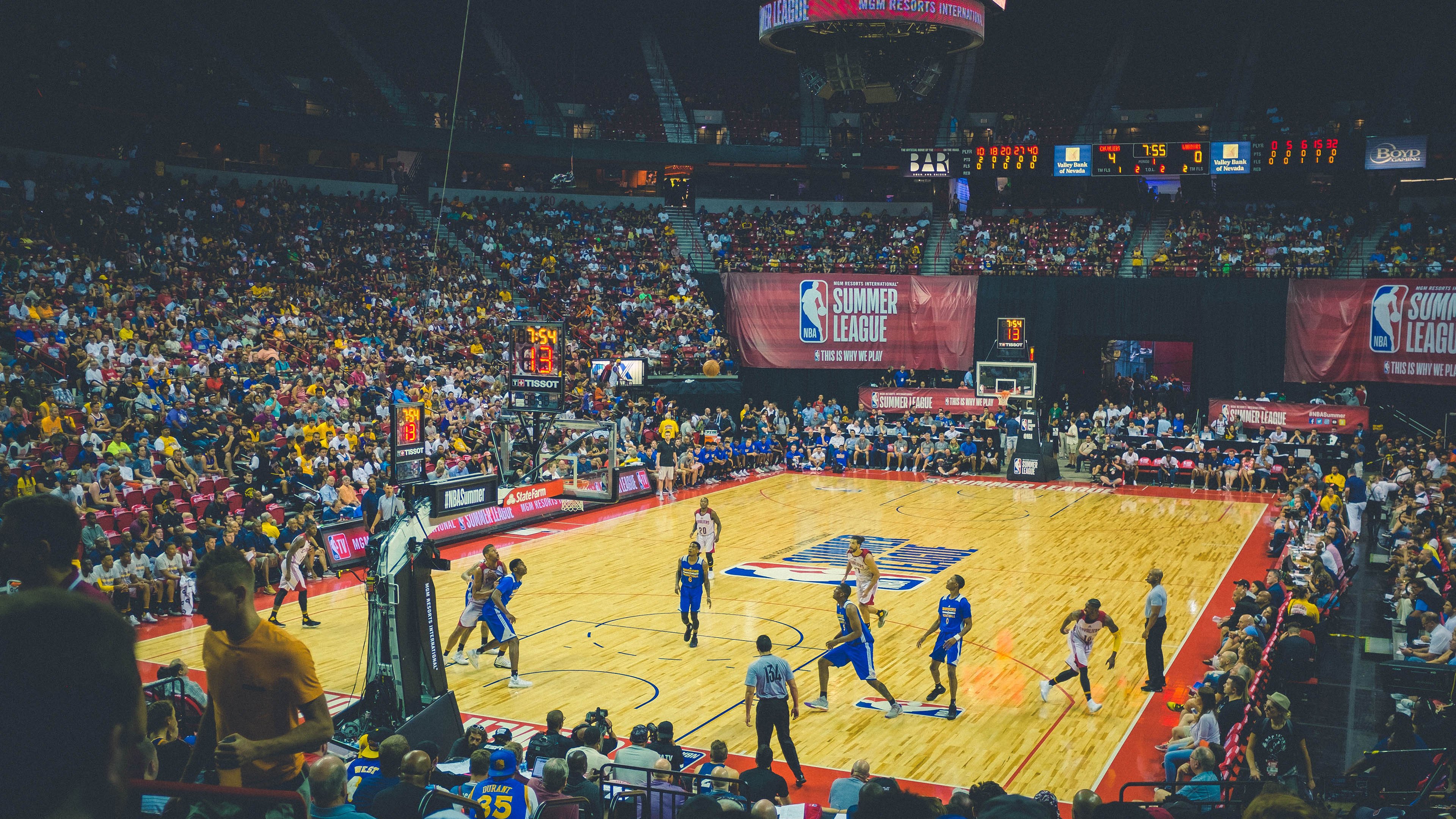 乔治发表赛场瞬间视频成爆点，乔治霸气视频完整版